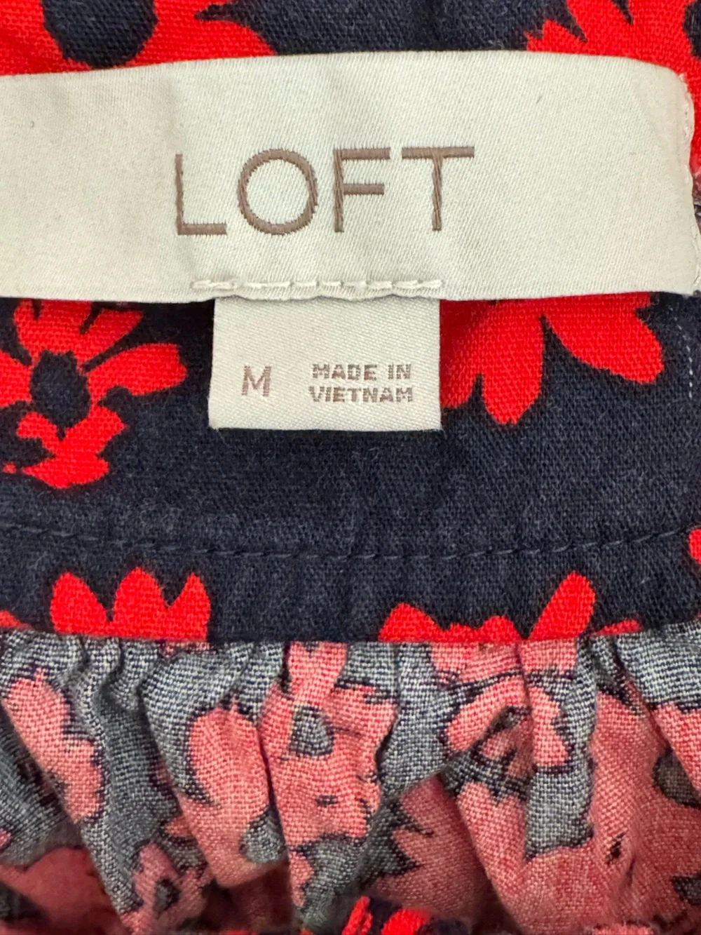 LOFT Red Floral Blouse Navy Puff Sleeve Pleated Front Size M